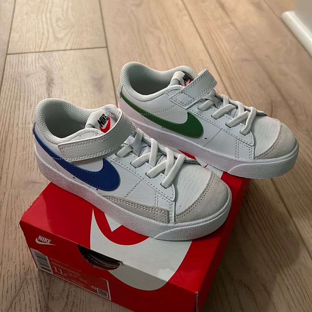 NEVER WORN - Sold Out on Nike.com - Nike Blazer Low ‘77 Size 11C